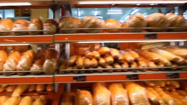 Show-window with fresh bread — Stock Video