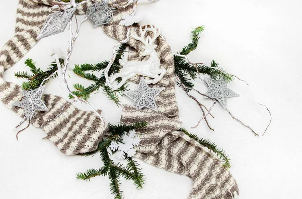 Samenstelling Van Winter Van Grijze Sterren Met Twijgen Van Kerstboom — Stockfoto