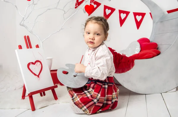 Portrait Little Girl Draws Interior Valentine Day — Stock Photo, Image