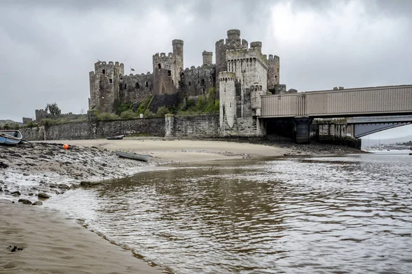 Uitzicht op de historische Conwy castle - Wales - Verenigd Koninkrijk — Stockfoto