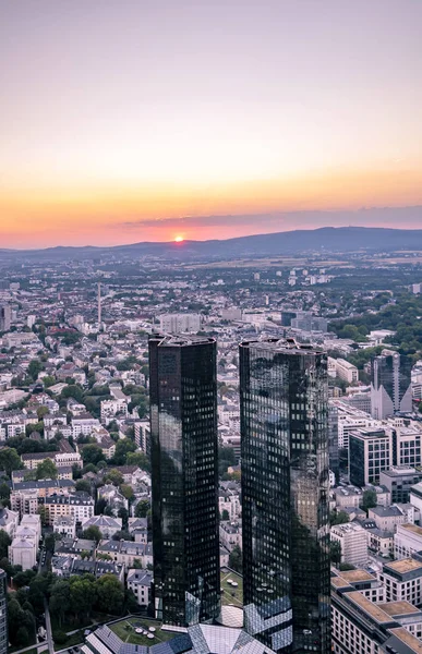 Aérea del distrito financiero en Frankfurt, Alemania - Europa — Foto de Stock