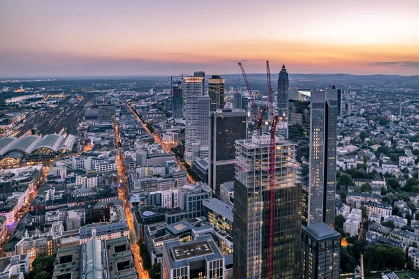 Antenn av det finansiella distriktet i Frankfurt, Tyskland - Europa — Stockfoto