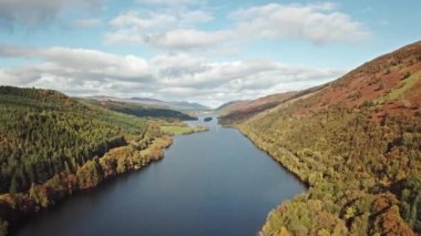 Loch Oich Loch Ness İskoç dağlık - İngiltere doğru yukarıda büyük Glen ile uçan