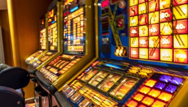 Kumar makineleri casino yanıp sönen