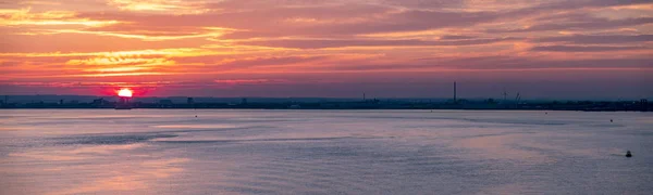 Haven van Hull bij zonsondergang, England - Verenigd Koninkrijk — Stockfoto