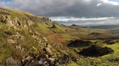 Zaman atlamalı Dağı Quiraing, İskoçya - Amerika Birleşik Devletleri