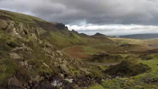 Idő telik el a hegy Quiraing, Skócia - Egyesült Királyság — Stock videók