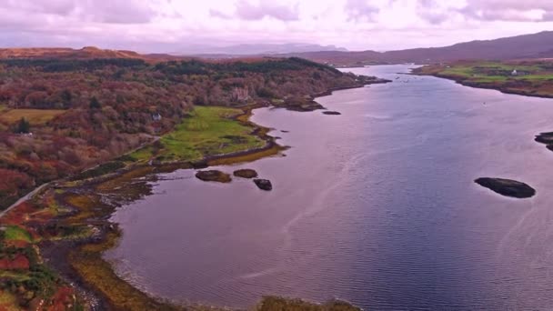 Puesta de sol en otoño en el castillo de Dunvegan, isla de Skye — Vídeos de Stock