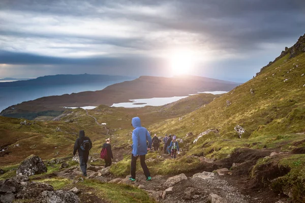 El Viejo de Storr en la Isla de Skye durante el amanecer — Foto de Stock