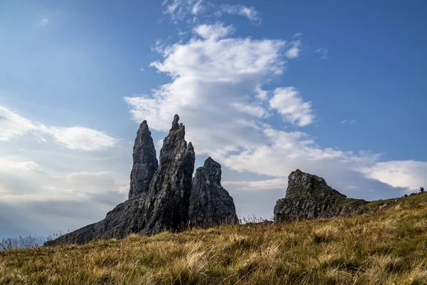 El Viejo de Storr en la Isla de Skye durante el amanecer — Foto de Stock