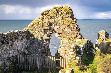 Duntulm kale, Isle of Skye - İskoçya kalıntıları