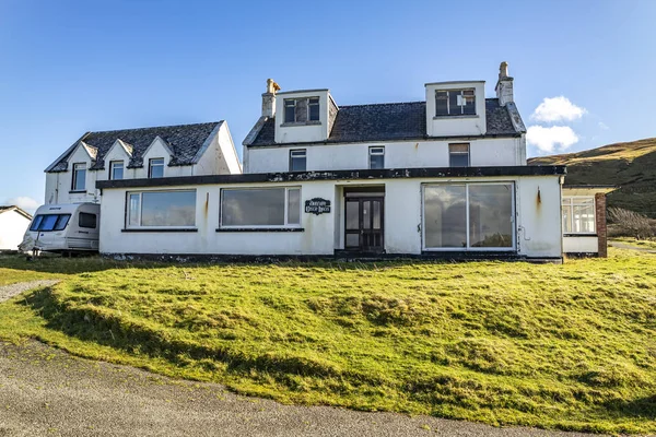 Duntulm, Isle Of Skye, Scotland - 14 oktober-2018: Het castle hotel is eigenlijk een verloren plek — Stockfoto