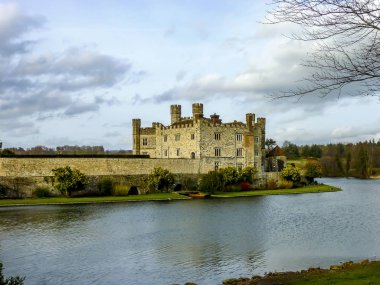 Kış manzara İngiltere ' de Leeds Castle. Güzel İngilizce kale, Maidstone, Kent.