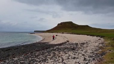 Isle of Skye - İskoçya Clagain mercan sahilde
