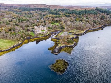 Dunvegan Castle, Isle of Skye - hava hava sonbahar manzarası