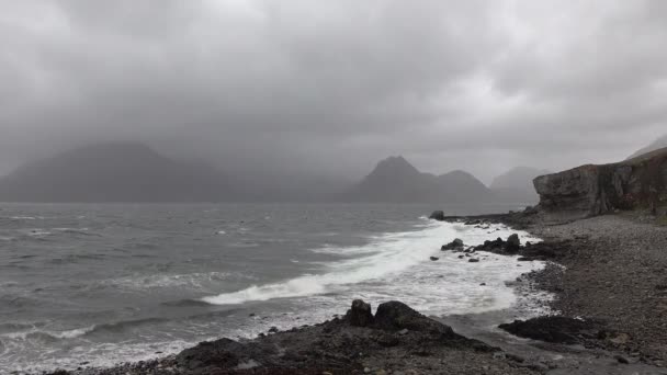 Elgol Beach Port Cullaidh Red Cuillin Mountains Clouds Loch Scavaig — 图库视频影像