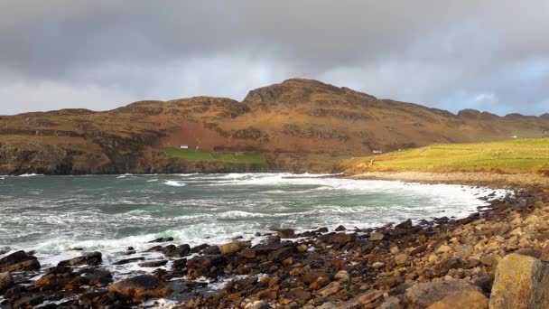Muckross fej egy kis félszigeten fekszik, mintegy 10 km-re nyugatra Killybegs, Co. Donegal, Írország észak-nyugati. — Stock videók