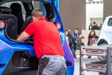 Hannover, Almanya - 02 Nisan 2019: Eurodrive dikmek yeni elektrikli E.Go otomobil üretimini Hannover Fuarında sunuluyor