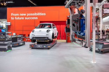 Hannover, Almanya - 02 Nisan 2019: Eurodrive dikmek yeni elektrikli E.Go otomobil üretimini Hannover Fuarında sunuluyor