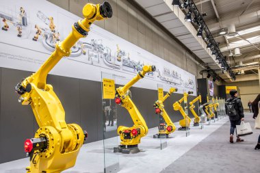 Hannover, Almanya - 02 Nisan 2019: Fanuc robot en yeni nesil Hannover Fuarında sunuluyor
