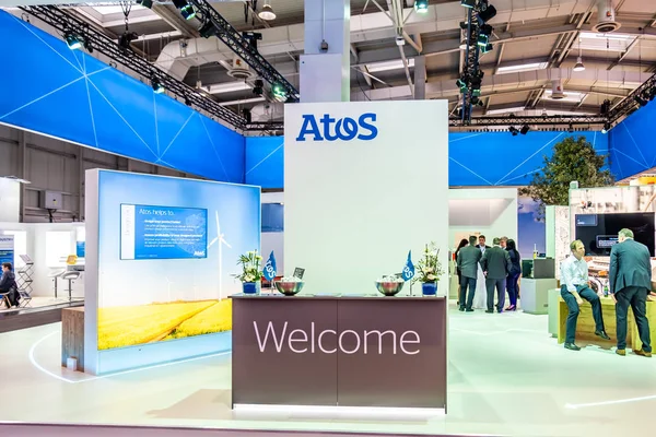 HANNOVER, GERMANIA - 02 APRILE 2019: Atos presenta nuove innovazioni alla Fiera di Hannover — Foto Stock