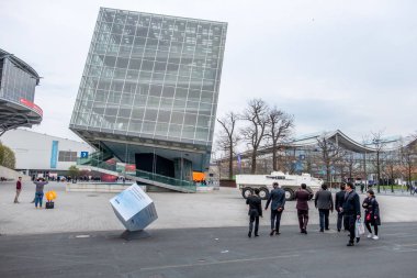 Hannover, Almanya - 02 Nisan 2019: Hannover Fuarı kalır dünyanın önde gelen Endüstriyel teknoloji, bu Telekom için vitrin ve ticaret