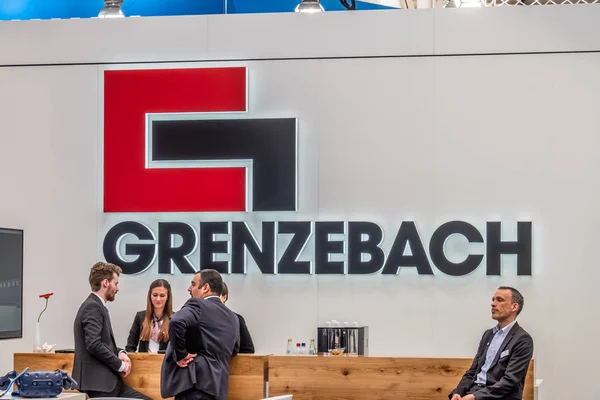 HANNOVER, ALEMANHA - ABRIL 02 2019: Grenzbach apresenta as suas mais recentes inovações na Feira de Hannover — Fotografia de Stock
