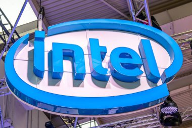 Hannover, Almanya - 02 Nisan 2019: Intel Hannover Messe adlı yeni yenilikler görüntülüyor