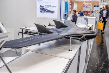 Hannover, Almanya - 02 Nisan 2019: Joydrone Hannover Messe adlı yeni yenilikler görüntülüyor