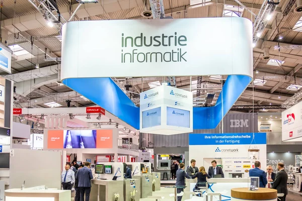HANNOVER, ALEMANHA - ABRIL 02 2019: Indústria Informatik está exibindo novas inovações na Hannover Messe — Fotografia de Stock