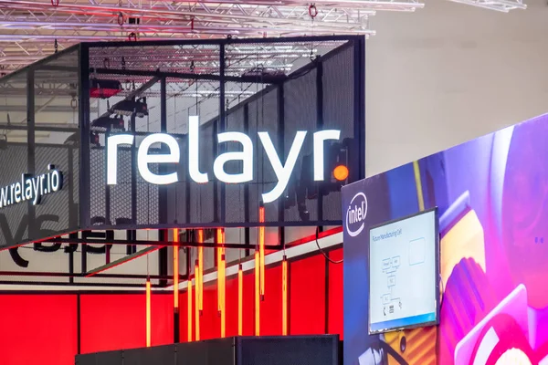 Hannover, Tyskland - April 02 2019: Relayr visar nya innovationer på Hannover Messe — Stockfoto