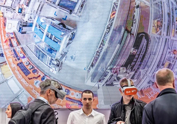 Hannover , Germany - April 02 2019 : IGUS is presenting their newest VR innovations at the Hannover Messe — Stock Photo, Image