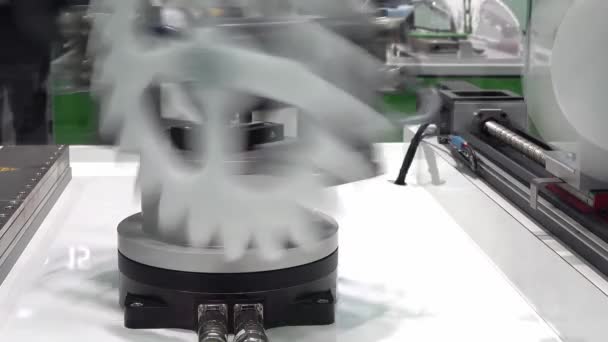 Концепция высокой скорости и идеальной совместной работы с помощью быстродвижущихся зубчатых колес — стоковое видео