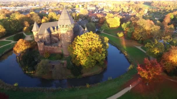 4k drone aéreo de vídeo do castelo Linn em Krefeld, Alemanha — Vídeo de Stock