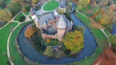 Krefeld, Almanya 'da kale Linn 4k hava drone videosu