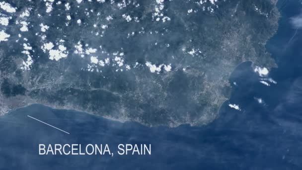 Španělská letecká anténa a město Barcelona viděna z vesmíru-některé prvky, které poskytl NASA — Stock video