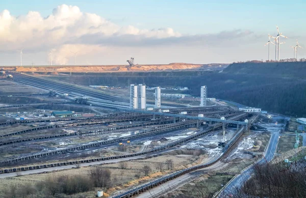 Большой карьер по добыче бурого угля от Garzweiler в Германии — стоковое фото
