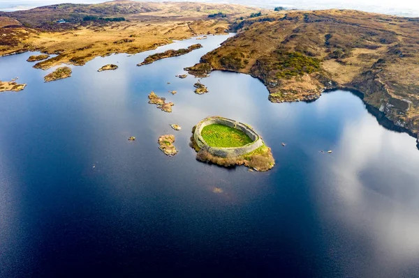 Vista aérea de Doon Fort por Portnoo - County Donegal - Irlanda — Fotografia de Stock