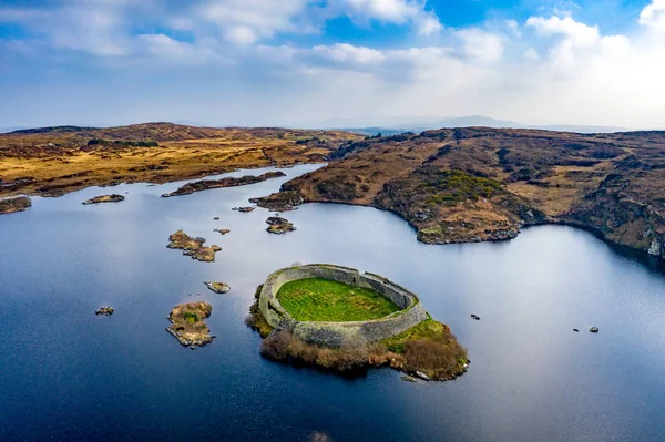 Vista aérea de Doon Fort por Portnoo - County Donegal - Irlanda — Fotografia de Stock