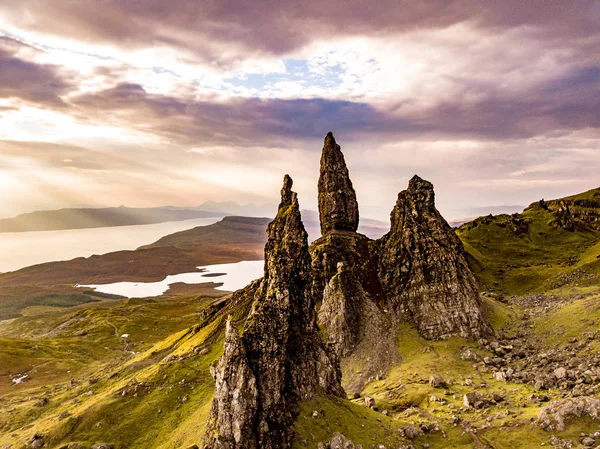 苏格兰苏格兰，苏格兰，秋天斯托尔老人和斯托尔悬崖的鸟瞰图 — 图库照片