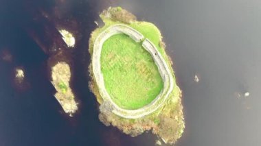 Portnoo 'dan Doon Kalesi' nin havadan görünüşü - Donegal İlçesi - İrlanda