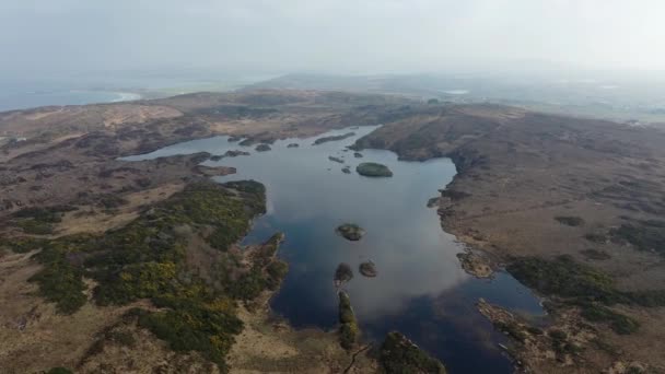 Vista aérea de Doon Fort por Portnoo - County Donegal - Irlanda — Vídeo de Stock