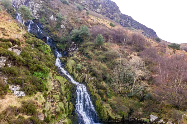 Aérea de Assaranca Waterfall en el Condado de Donegal - Irlanda —  Fotos de Stock