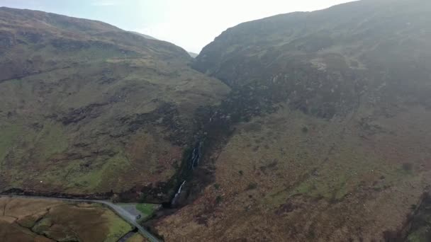 Letecká anténa v okrese Assaranca Donegalu-Irsko — Stock video