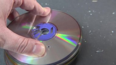 Dvd Ram içine bir delik delme tarafından büyük veri silme kavramı