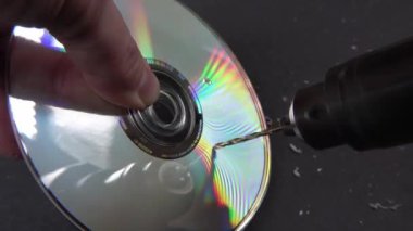 Dvd Ram içine bir delik delme tarafından büyük veri silme kavramı