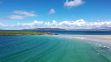 County Donegal, İrlanda Portnoo tarafından ödüllü Narin Plajı havadan görünümü, Bu dünyanın en iyi plajlarından biridir