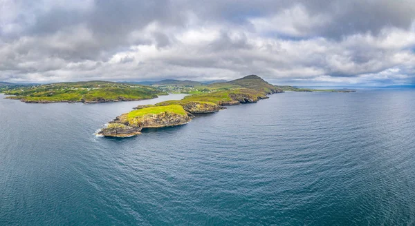 爱尔兰野生大西洋之路多尼戈尔郡蒂林湾的鸟瞰图 — 图库照片