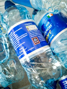 Bu toplu iş numarası fsai tarafından şişelenmiş su için normal arsenik seviyelerinin üzerinde nedeniyle ikinci hatırlama parçasıdır