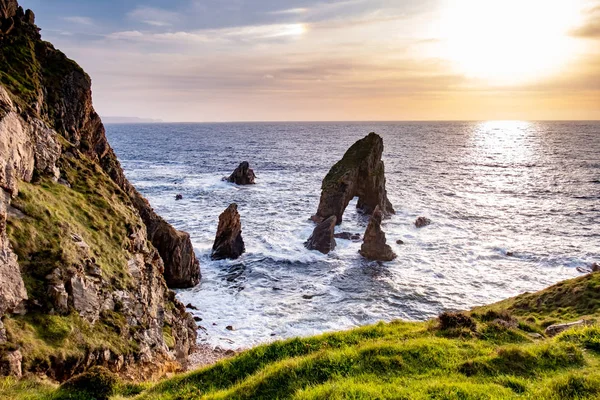 Gün batımında Crohy Head Sea Arch Breeches - County Donegal, İrlanda — Stok fotoğraf